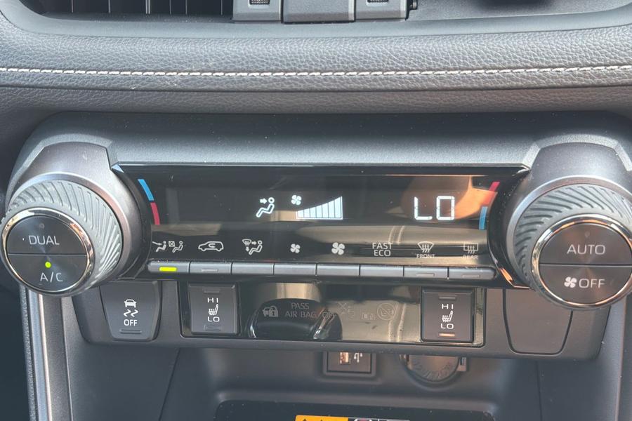 Toyota RAV4 Photo autoimg-d568deccc323645b310a668801cf4f2031aa78b7.jpg