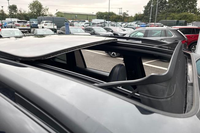 VOLKSWAGEN Tiguan Photo 21
