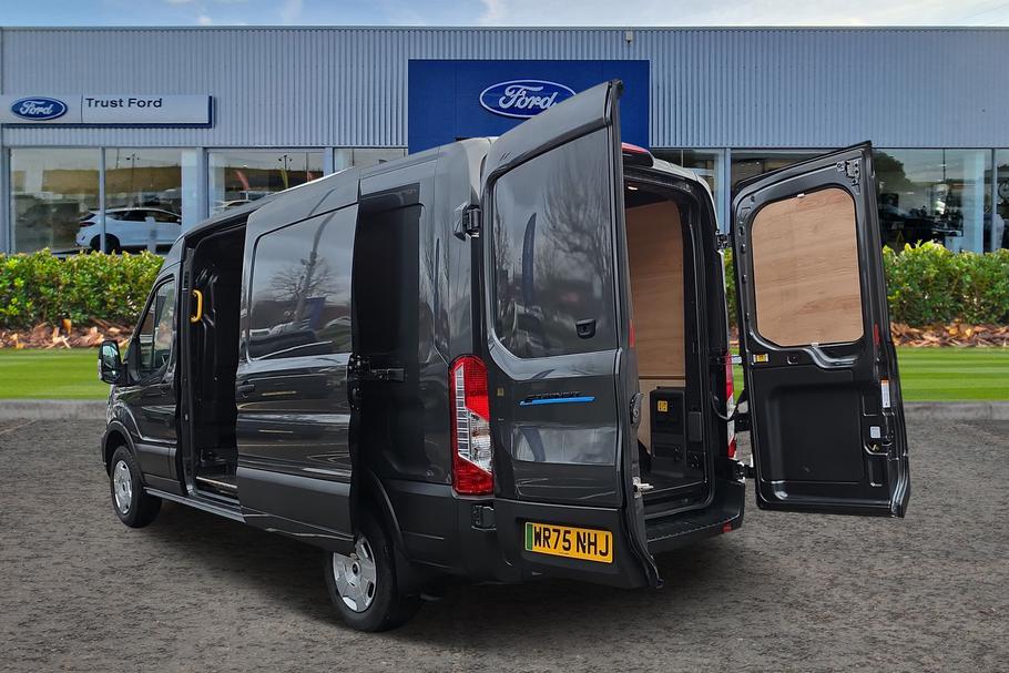 Used Ford E-TRANSIT 8