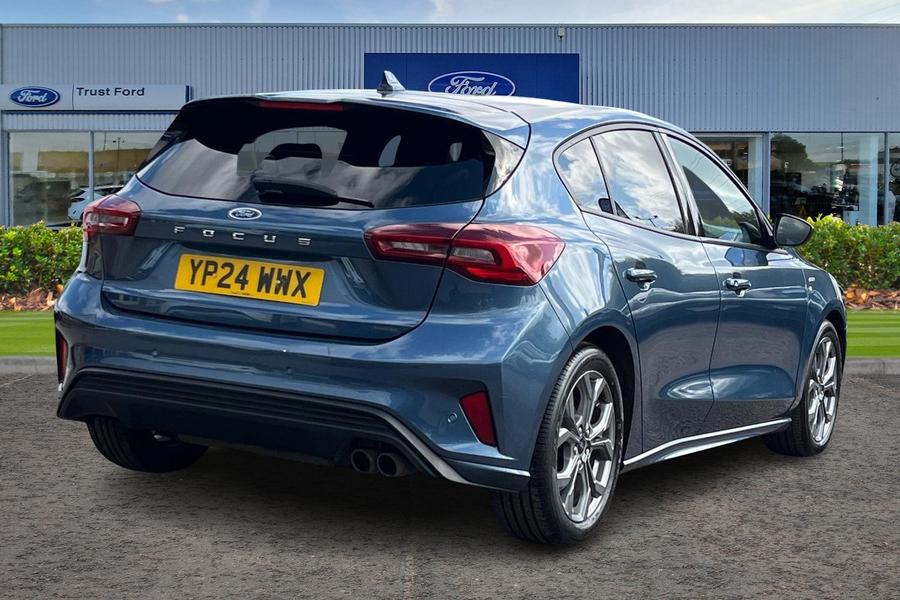 Ford Focus Photo autoimg-d570391f79ef8e6674c18145f31e552511f1d52f.jpg