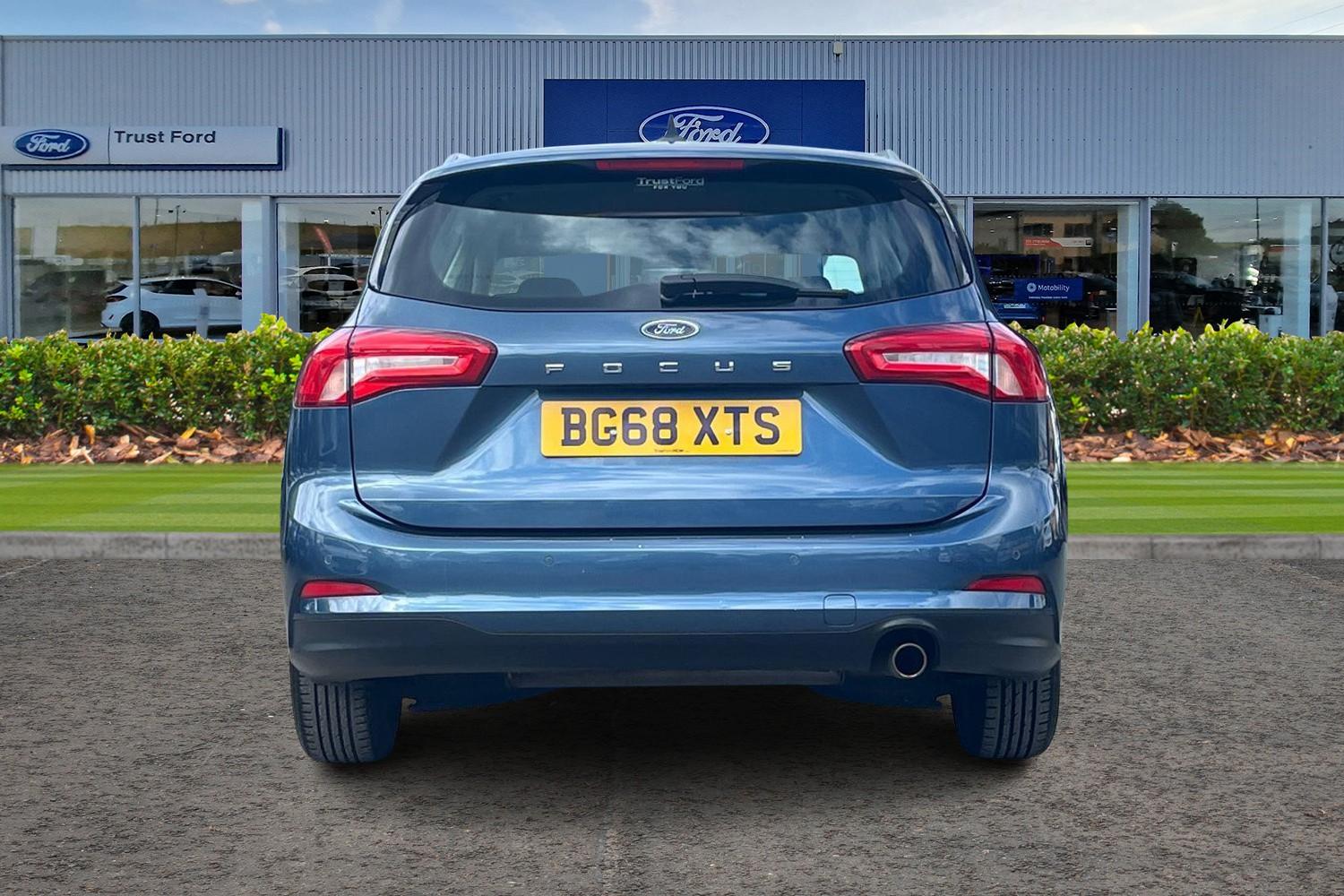 Ford Focus Photo 6