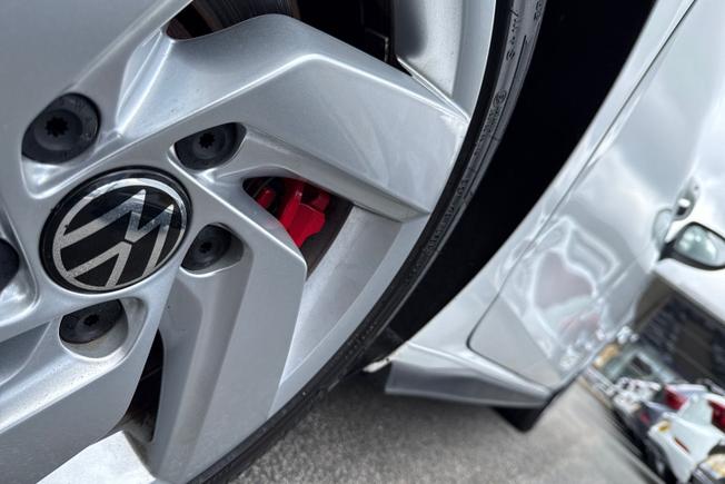 VOLKSWAGEN Golf Photo 22