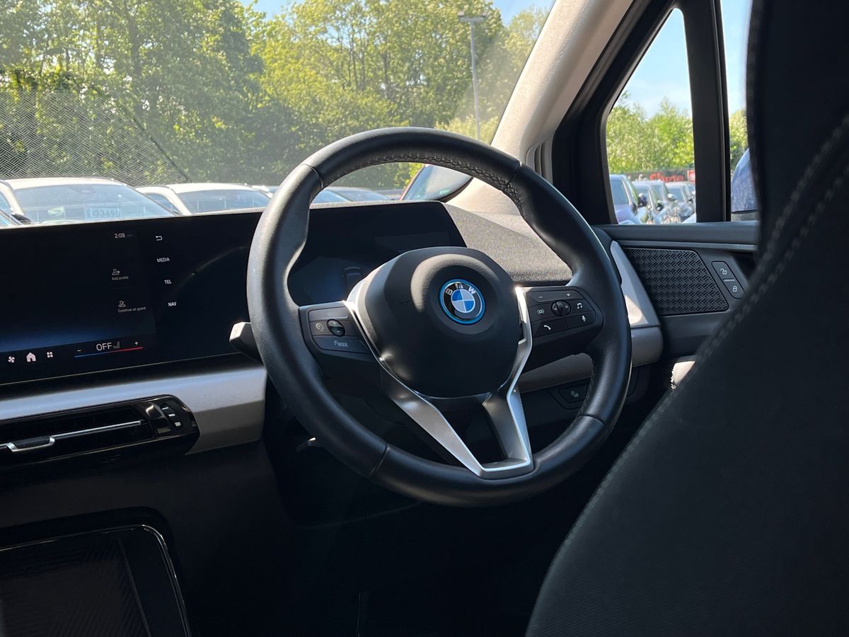 BMW 2 Series Active Tourer Photo 14