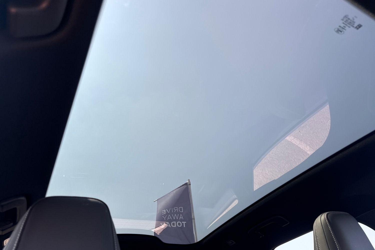 Ford EXPLORER Photo 23
