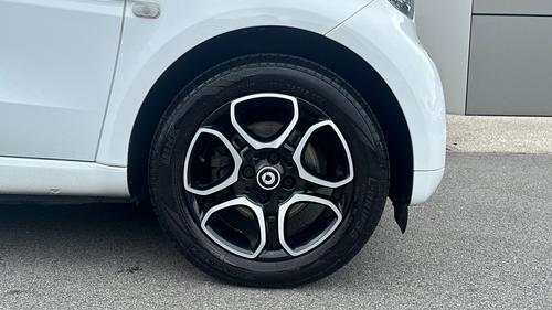 smart fortwo Photo autoimg-d578b7c92a95d0c1109fd1551cc60f3f3de28d35.jpg