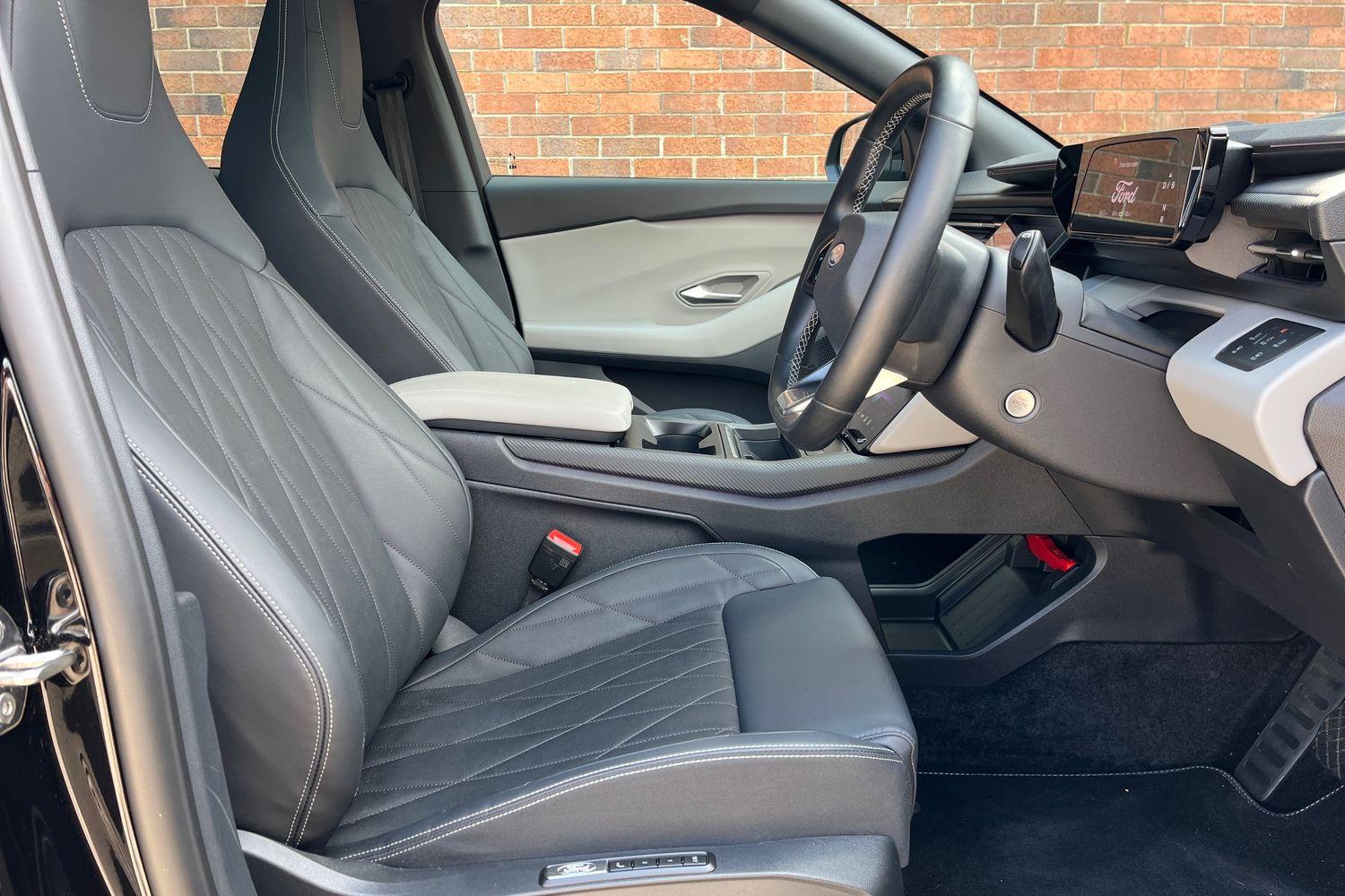 Ford Explorer Photo 31