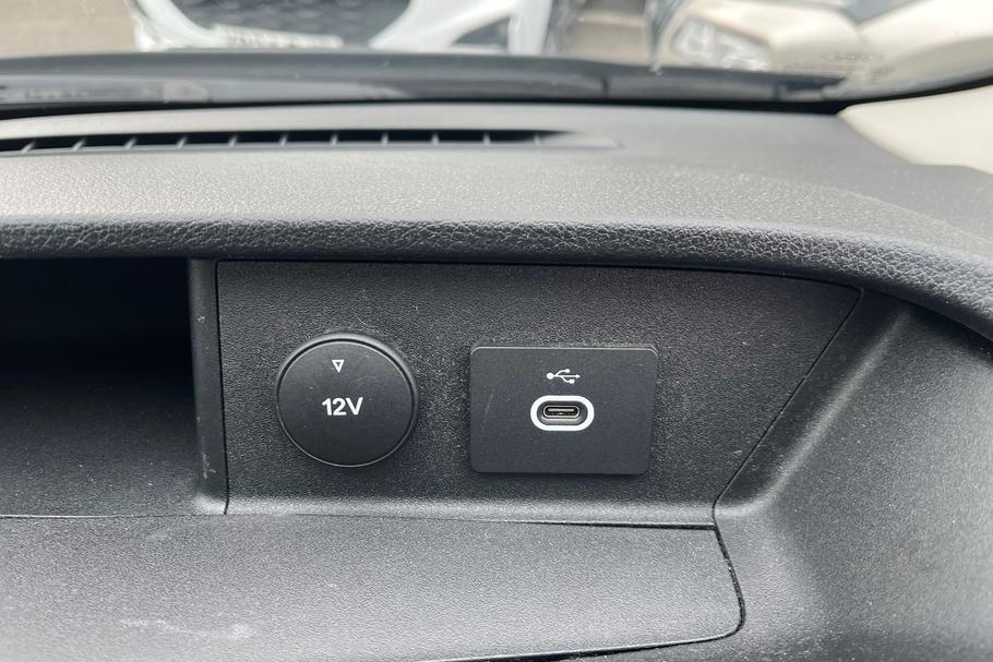 Used Ford E-Transit MC22GZY 24