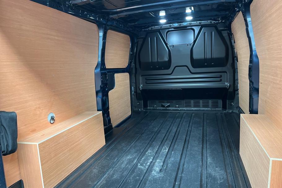 Used Ford TRANSIT CUSTOM WO25ULR 4