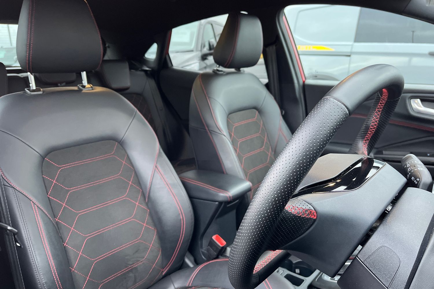 Ford PUMA Photo 16