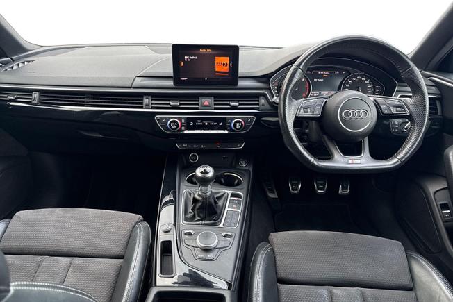 AUDI A4 Avant Photo 10