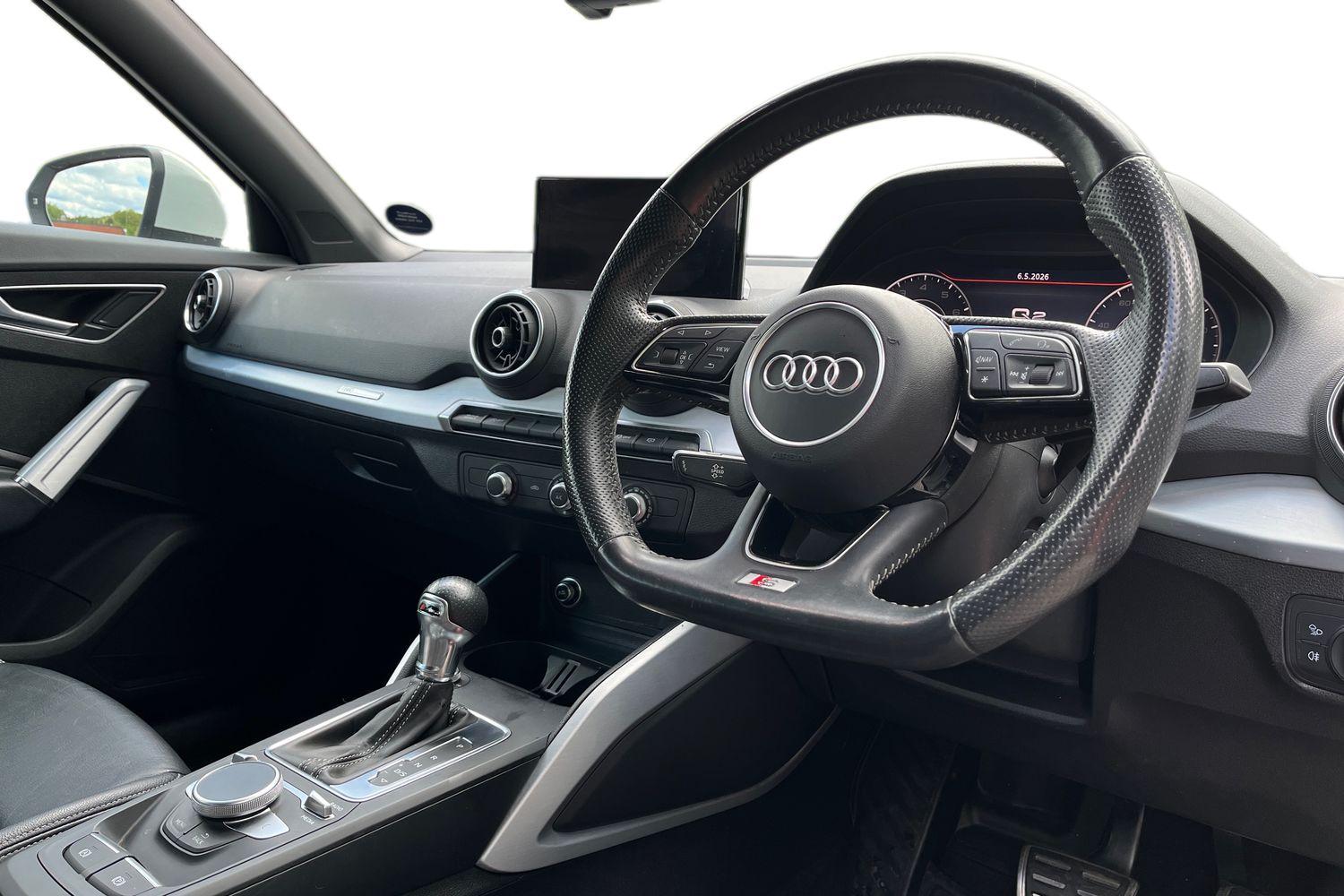 Audi Q2 Photo 8