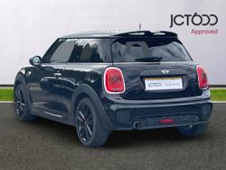 MINI Hatchback Photo 3