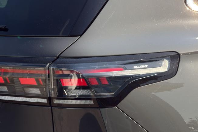 VOLKSWAGEN Tiguan Photo 18