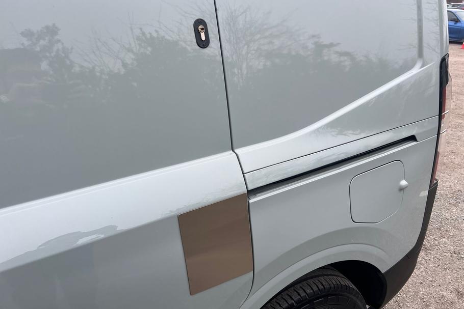 Used FORD TRANSIT COURIER KE24GXZ 23