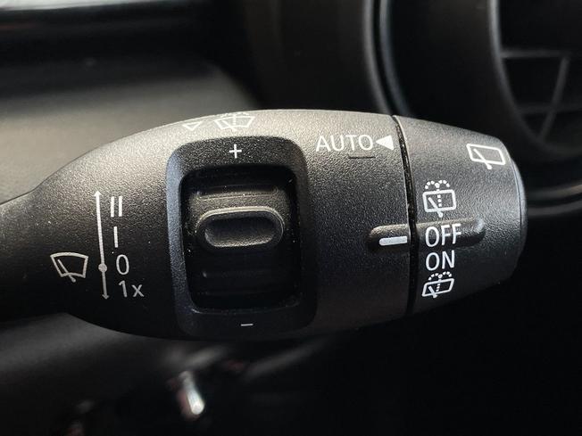 MINI Hatch Photo 37