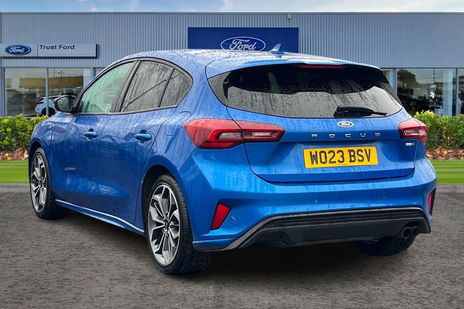 Ford FOCUS Photo 1