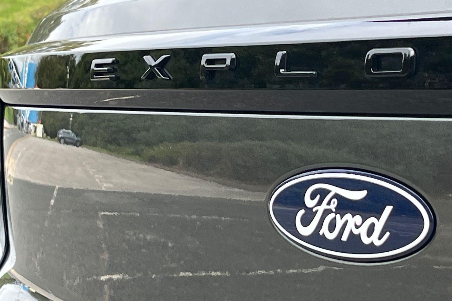 Ford Explorer Photo 39