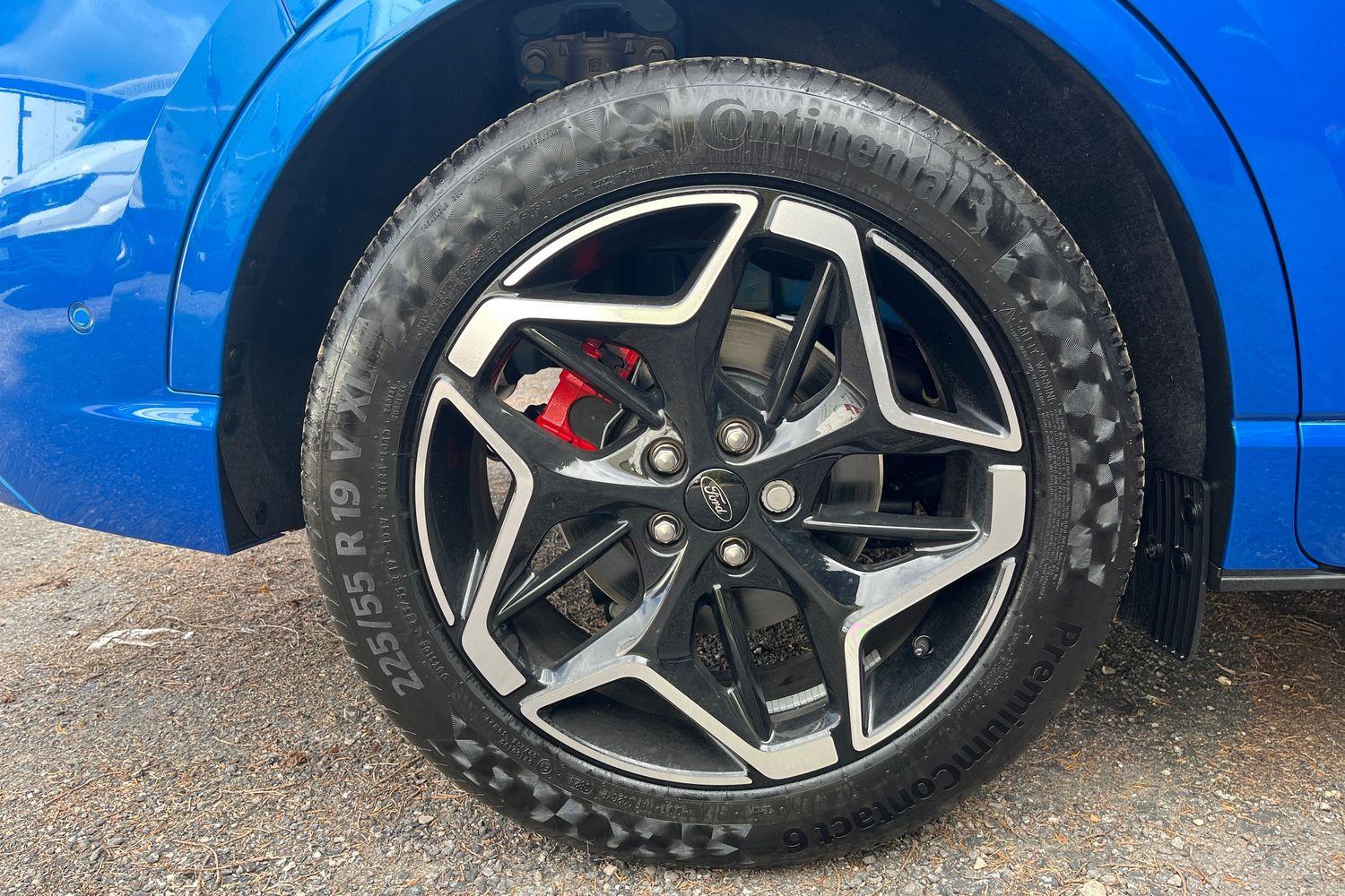 Ford KUGA Photo 31
