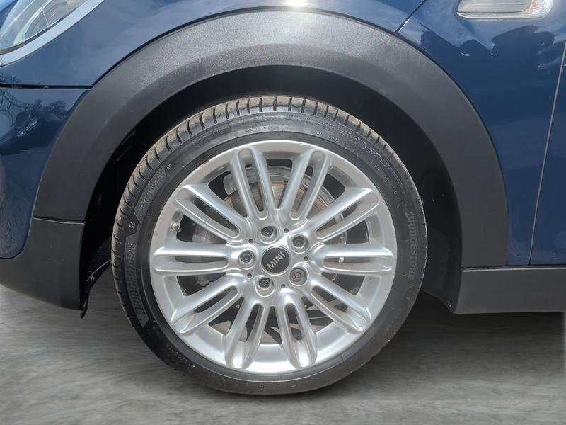 Used MINI Hatch YY68WFF 9