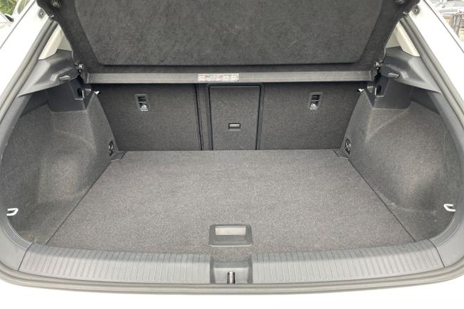 VOLKSWAGEN T-Roc Photo 12