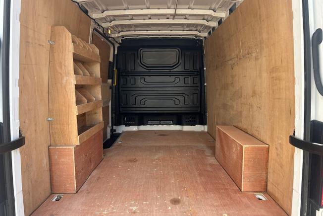 VOLKSWAGEN Crafter Photo 12