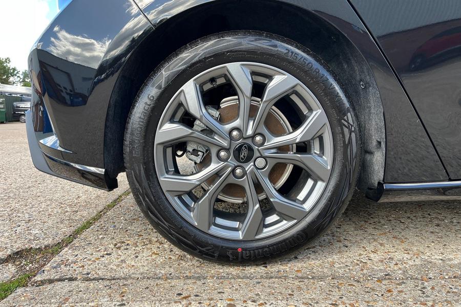 Ford Focus Photo autoimg-d5b25e061e0b43f6661171eacdd23905eda07f9b.jpg