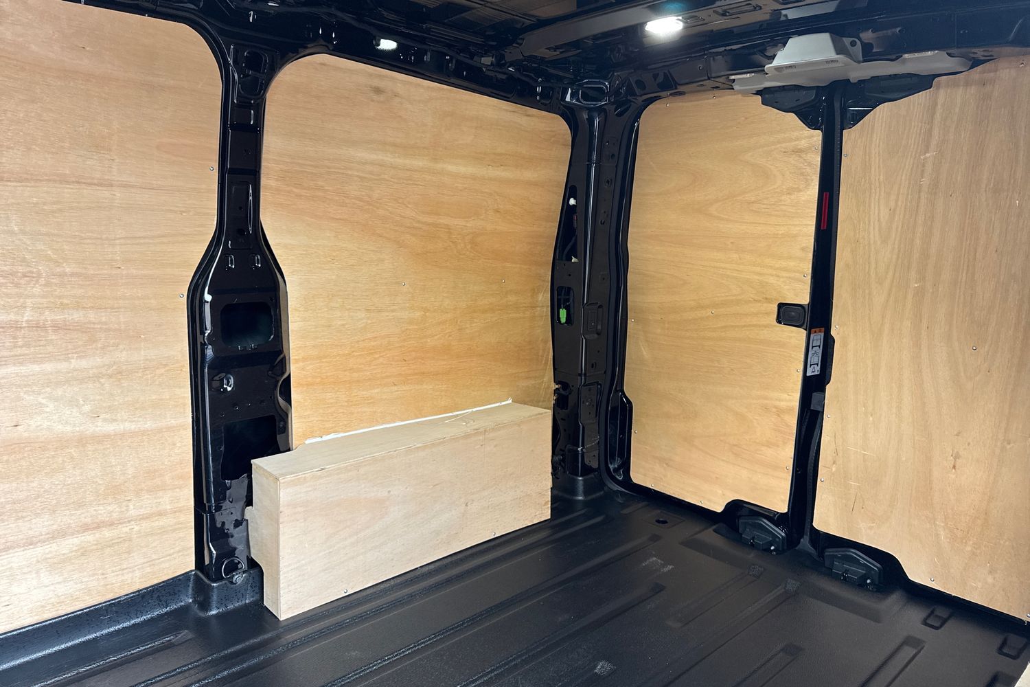 Ford TRANSIT CUSTOM Photo 3