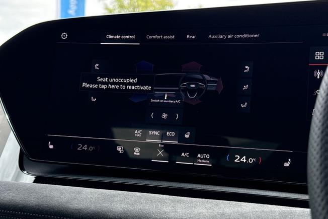 AUDI Q6 E-Tron Photo 32