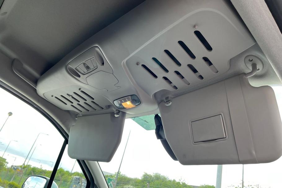 Used FORD TRANSIT CONNECT KV69WTJ 38