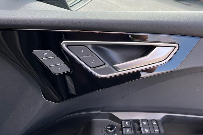 Audi Q4 e-tron Photo 51
