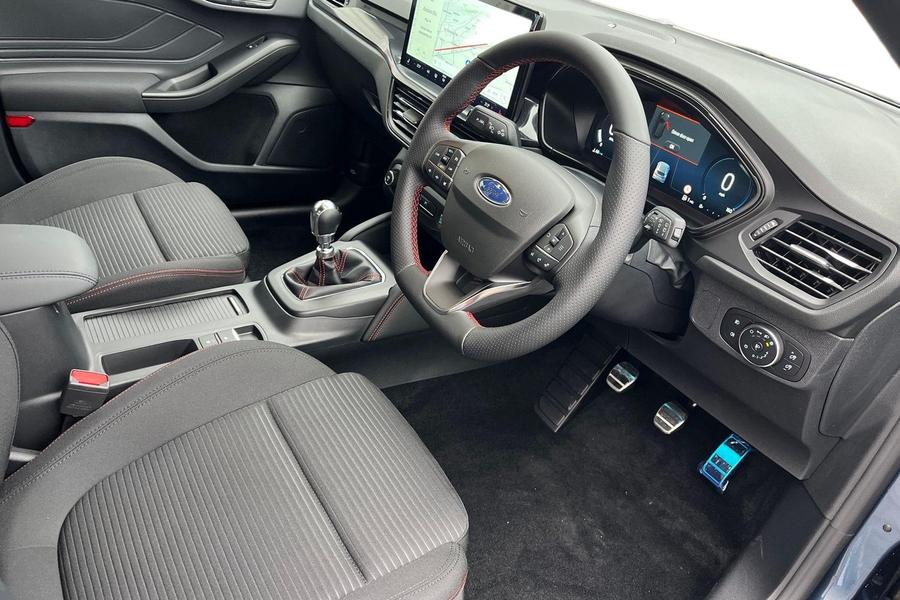 Ford Focus Photo autoimg-d5b9f6a1a2fbda604f7497b2466e2f0bb159900f.jpg