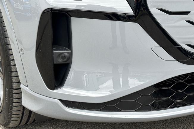 AUDI Q4 e-tron Photo 21