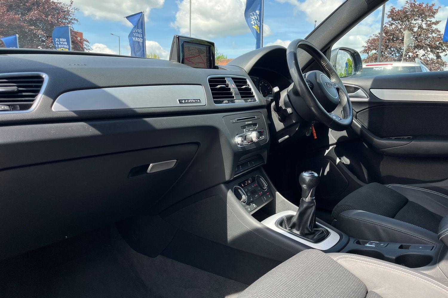 Audi Q3 Photo 17
