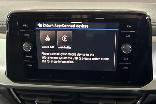 VOLKSWAGEN T-Roc Photo 22