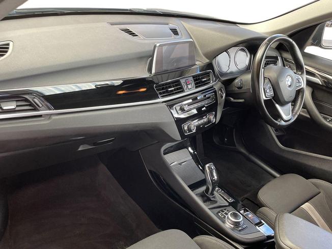 BMW X1 Photo 2