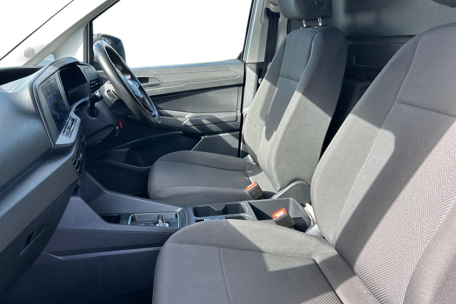 Ford TRANSIT CONNECT Photo 10