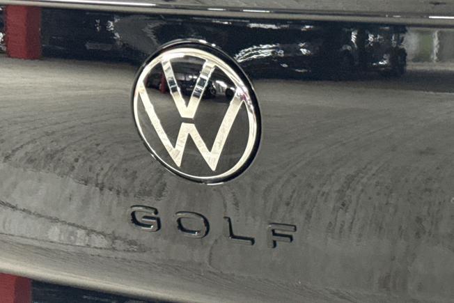 Volkswagen Golf Photo 27