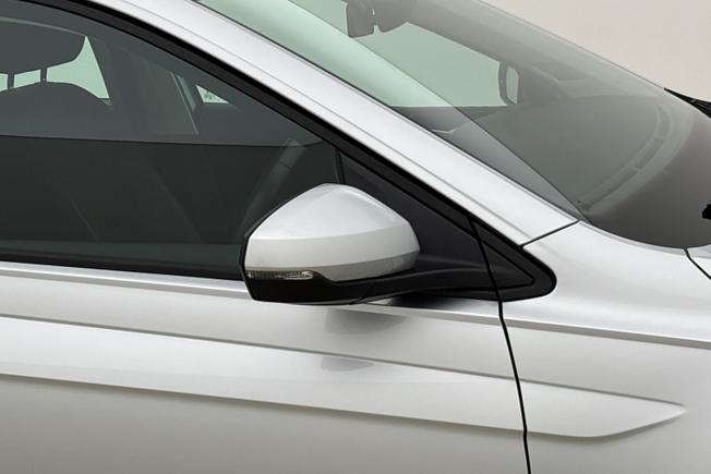 VOLKSWAGEN Polo Photo 20