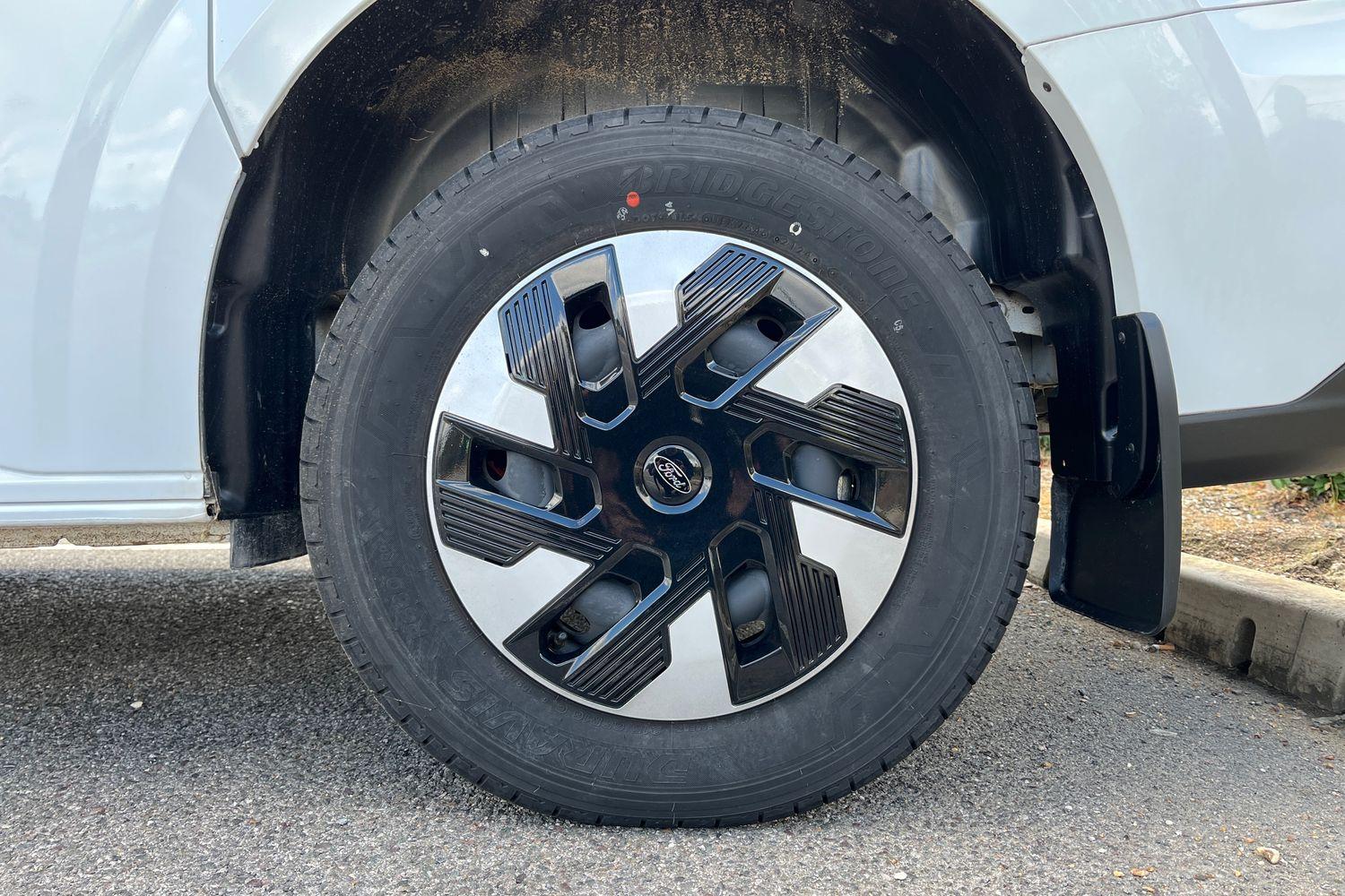 Ford E-TRANSIT CUSTOM Photo 21