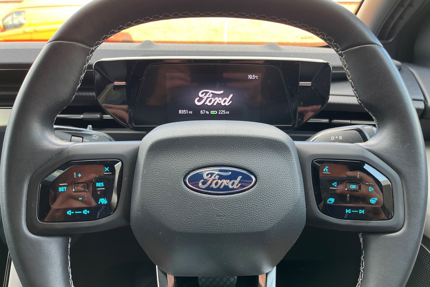 Ford Explorer Photo 11