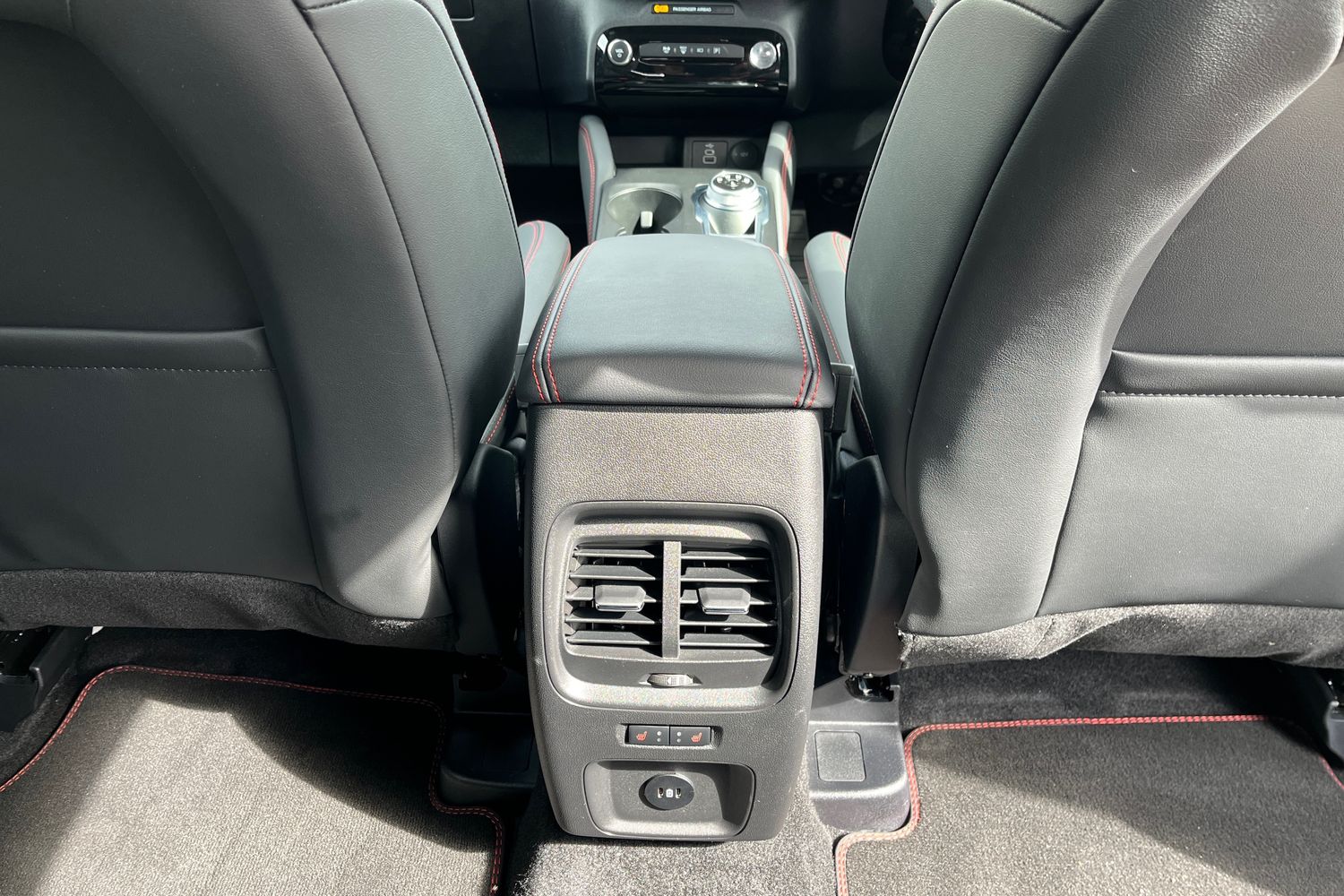 Ford KUGA Photo 28