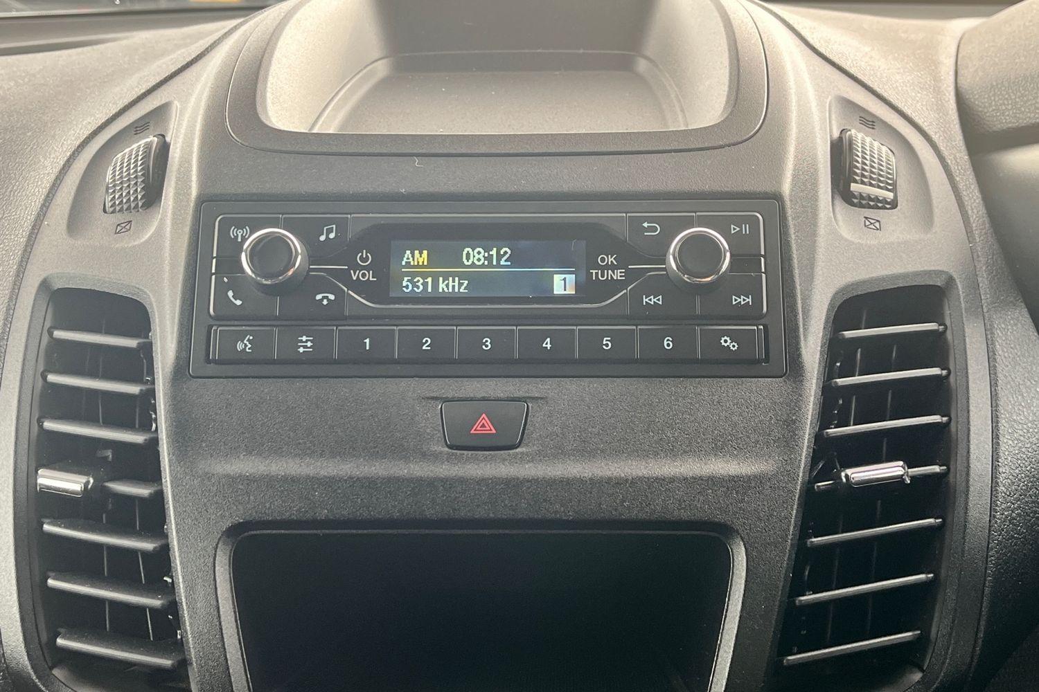 Ford TRANSIT CONNECT Photo 23