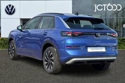 Volkswagen T-Roc Photo 3