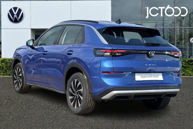Volkswagen T-Roc Photo 3