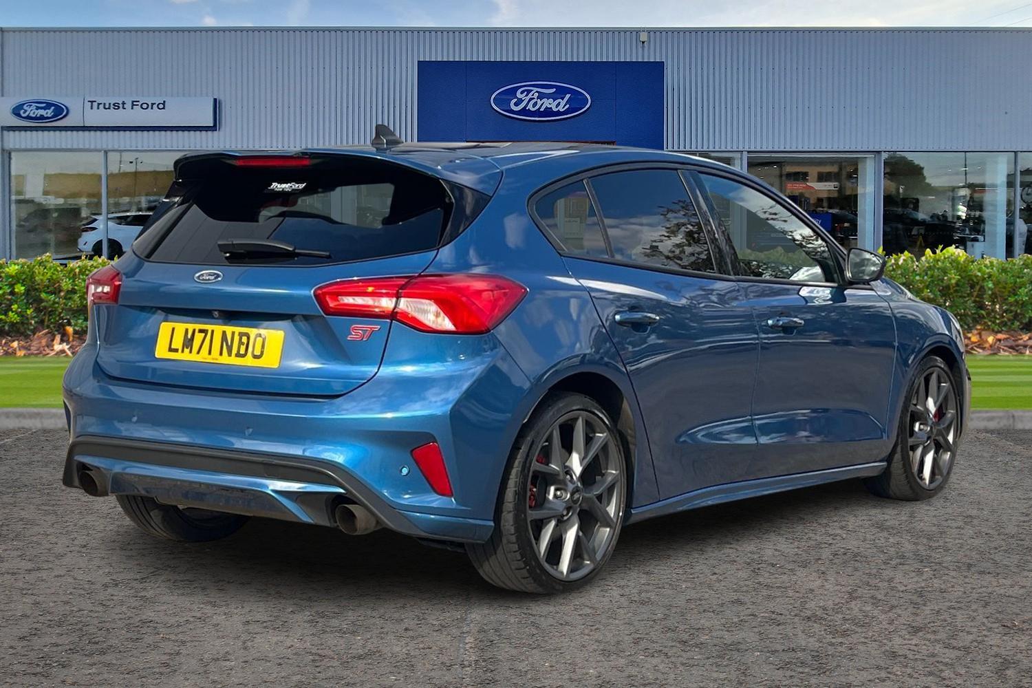 Ford FOCUS Photo 3