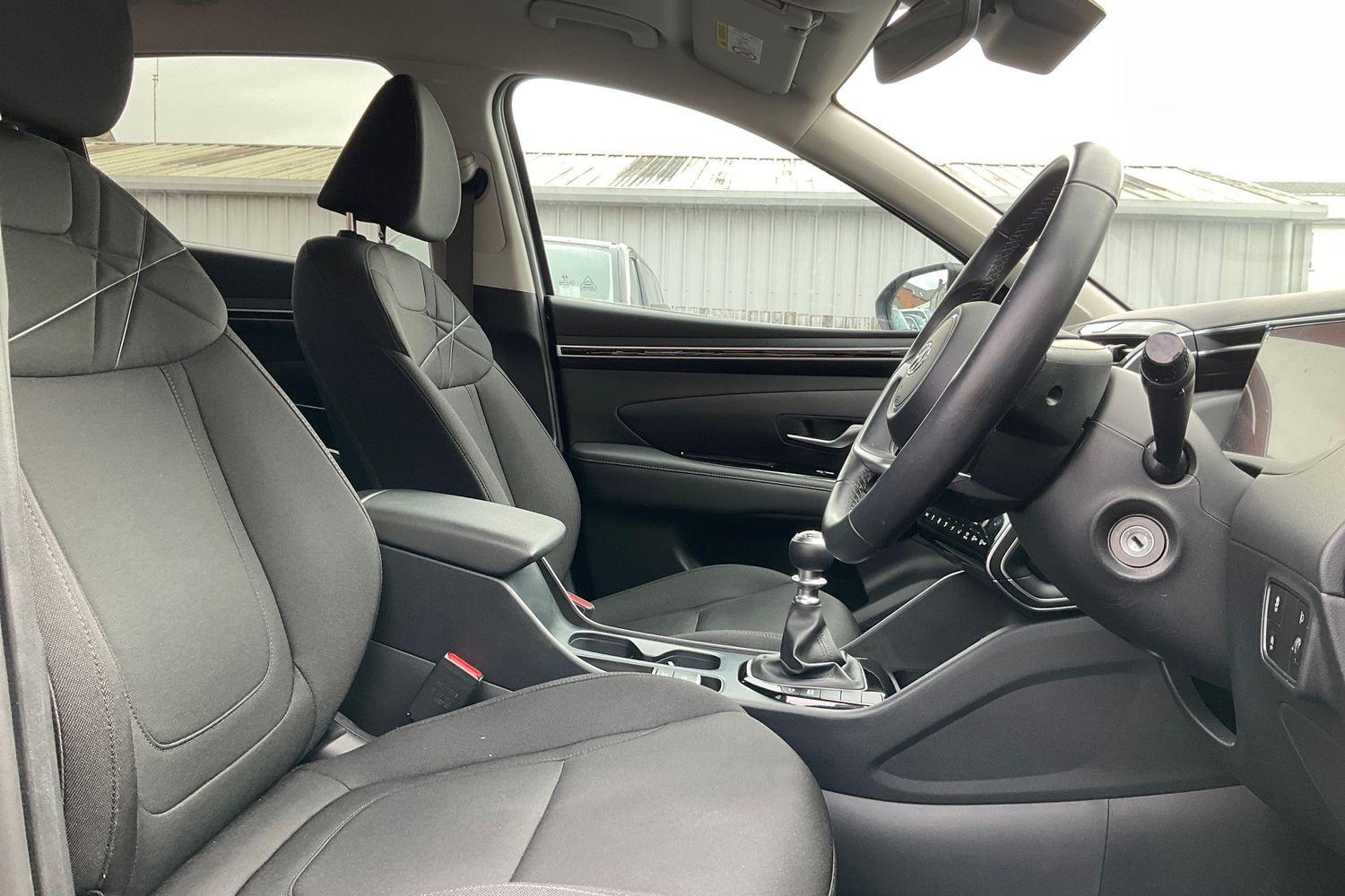 Hyundai TUCSON Photo 16