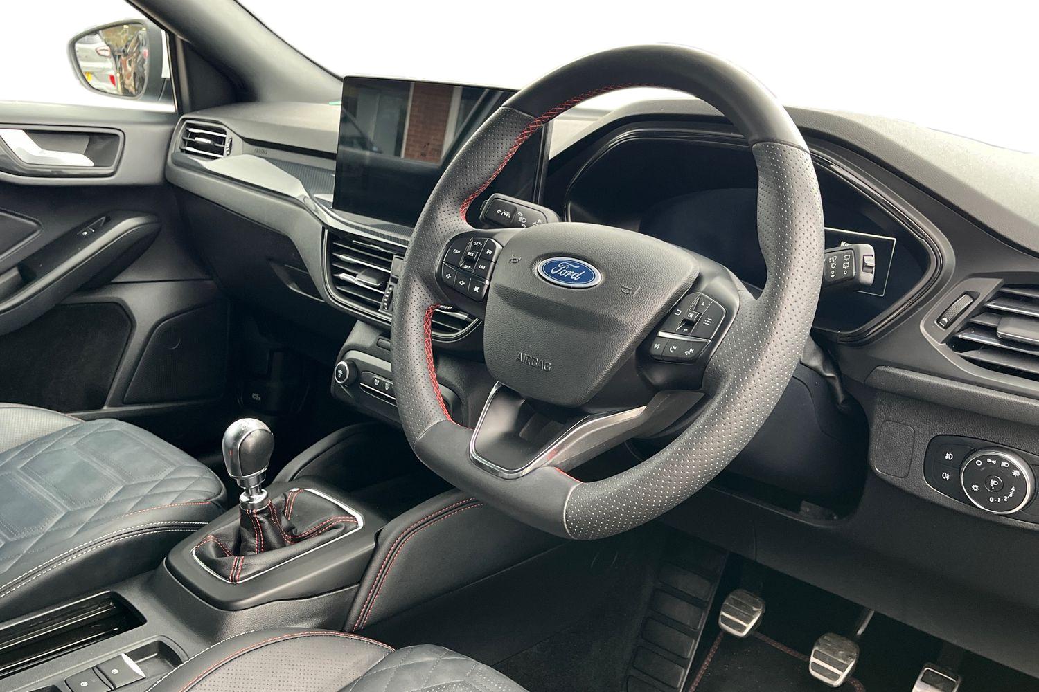 Ford FOCUS Photo 8