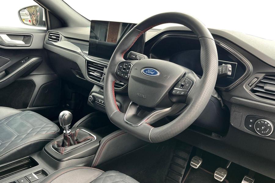 Ford FOCUS Photo autoimg-d5e87e06a178ba3c55ae0943093c5c07d14127b0.jpg