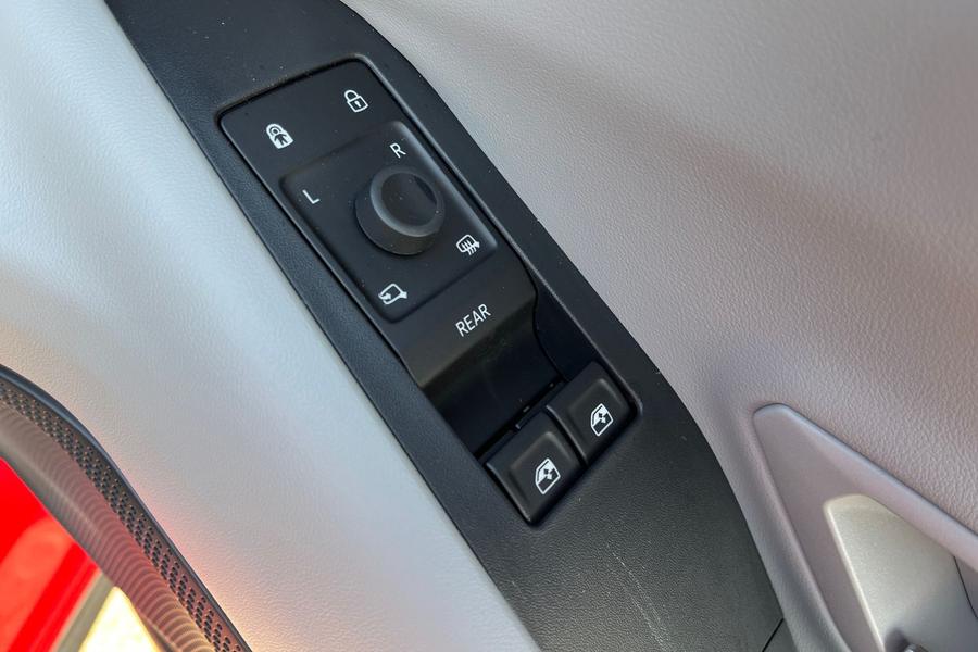 Ford Explorer Photo autoimg-d5ead1647a393d9ce51efae8ae8ed30ff76dde35.jpg