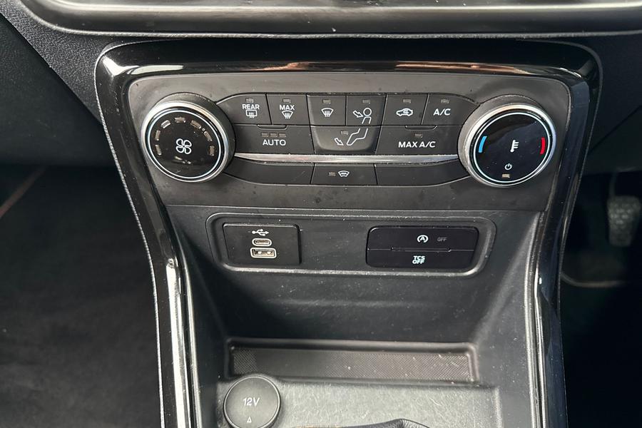 Ford ECOSPORT Photo autoimg-d5ec9c26ba22c49b558f8a2436cabe96f606448a.jpg